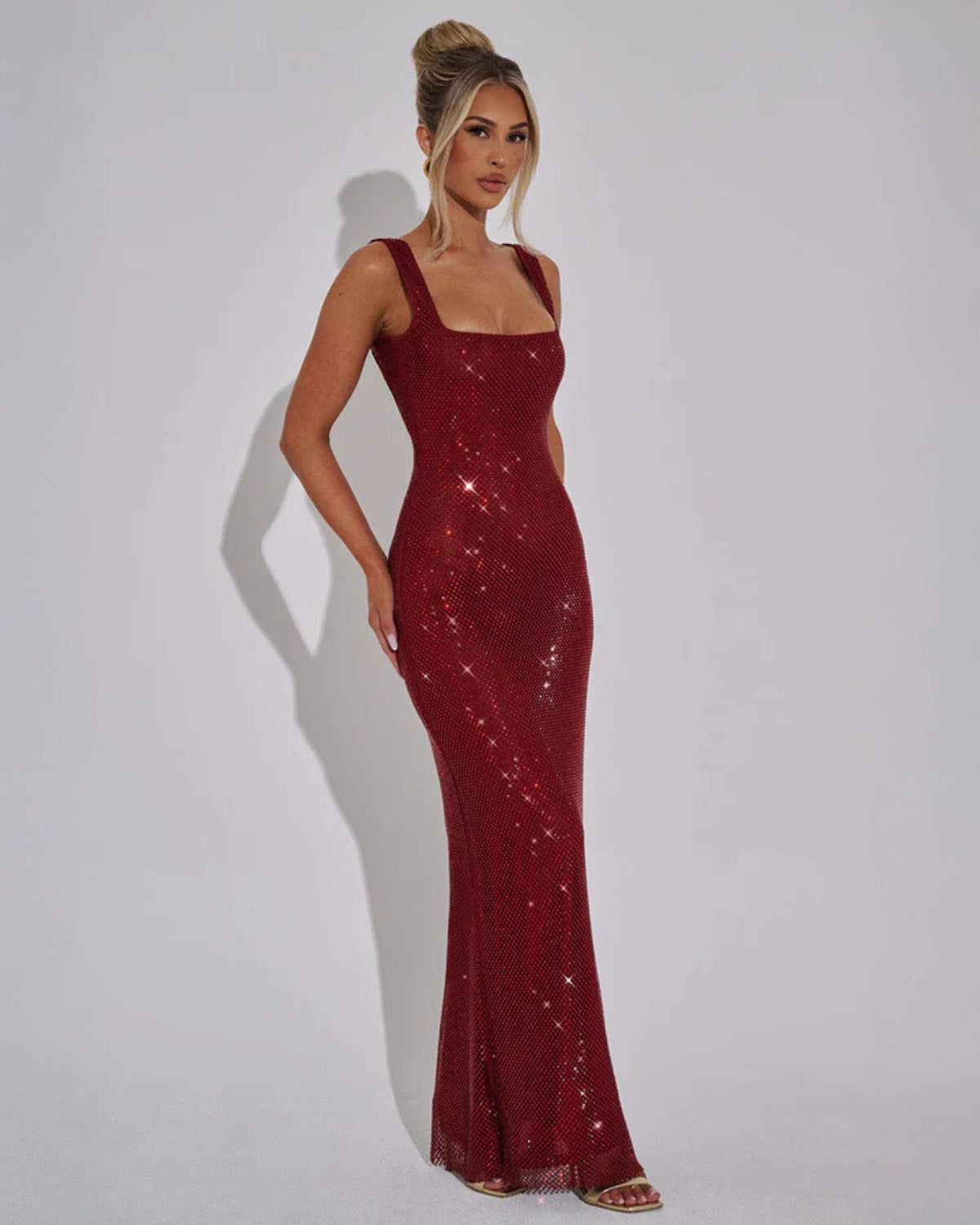 Elegant Isabella Maxi Dress for a Stunning Look