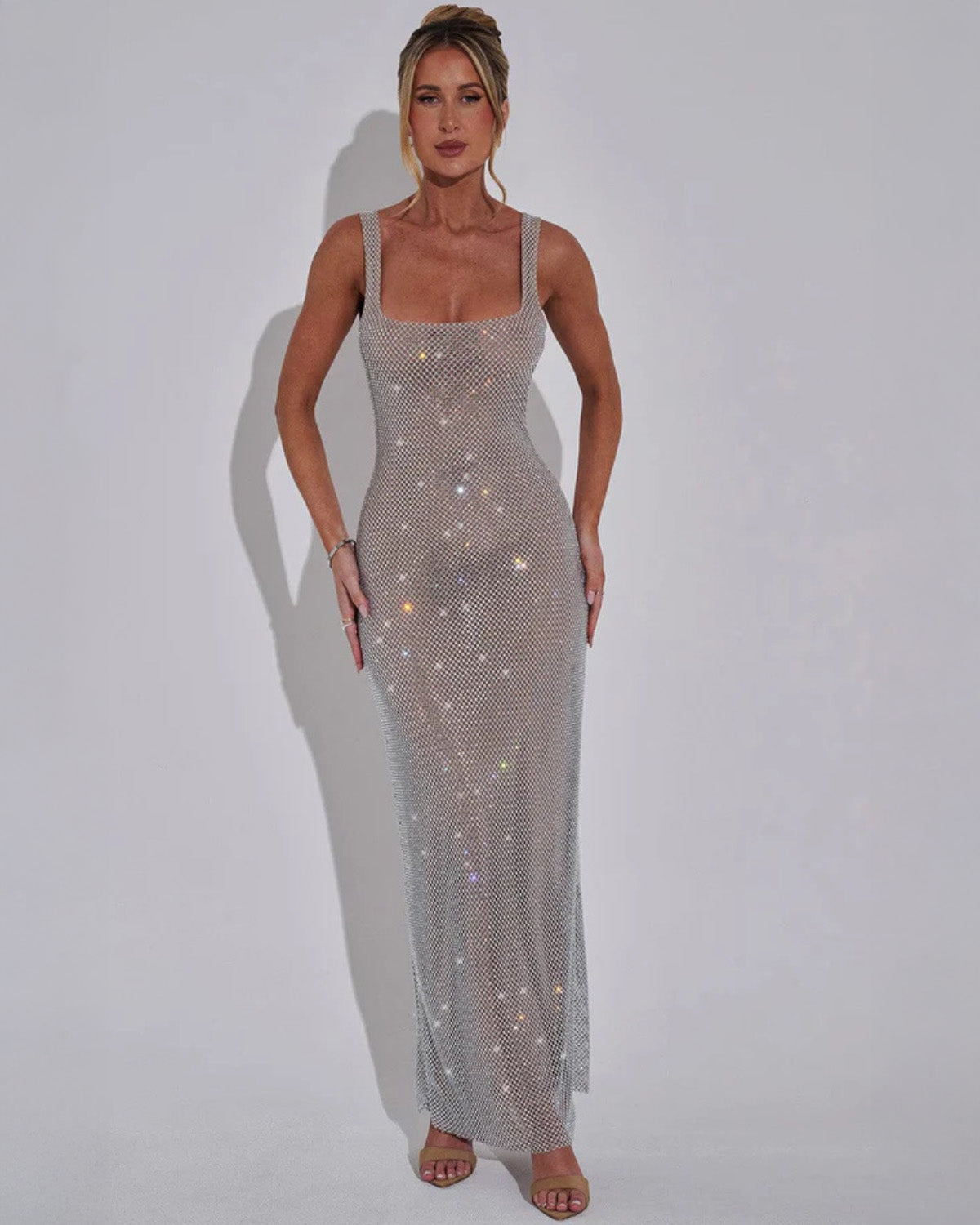Elegant Isabella Maxi Dress for a Stunning Look