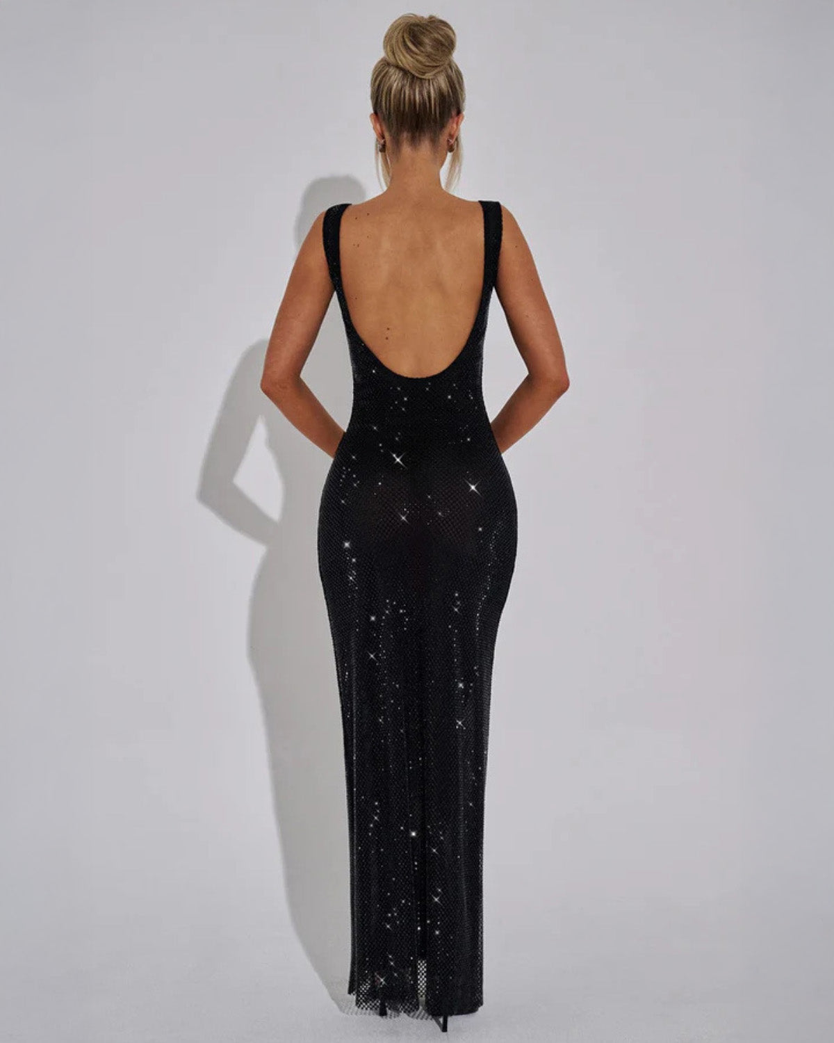 Elegant Isabella Maxi Dress for a Stunning Look