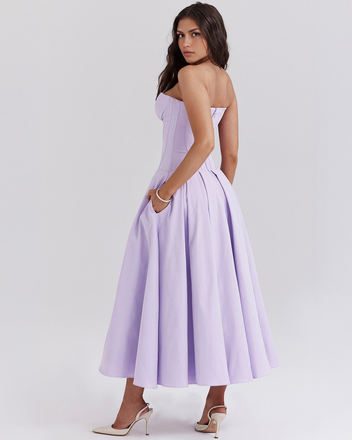 Robe Midi Amalfi Élégante pour un Style Inoubliable
