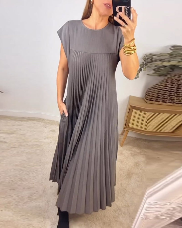 Sorrel - Elegant Spliced Pleated Maxi Dress