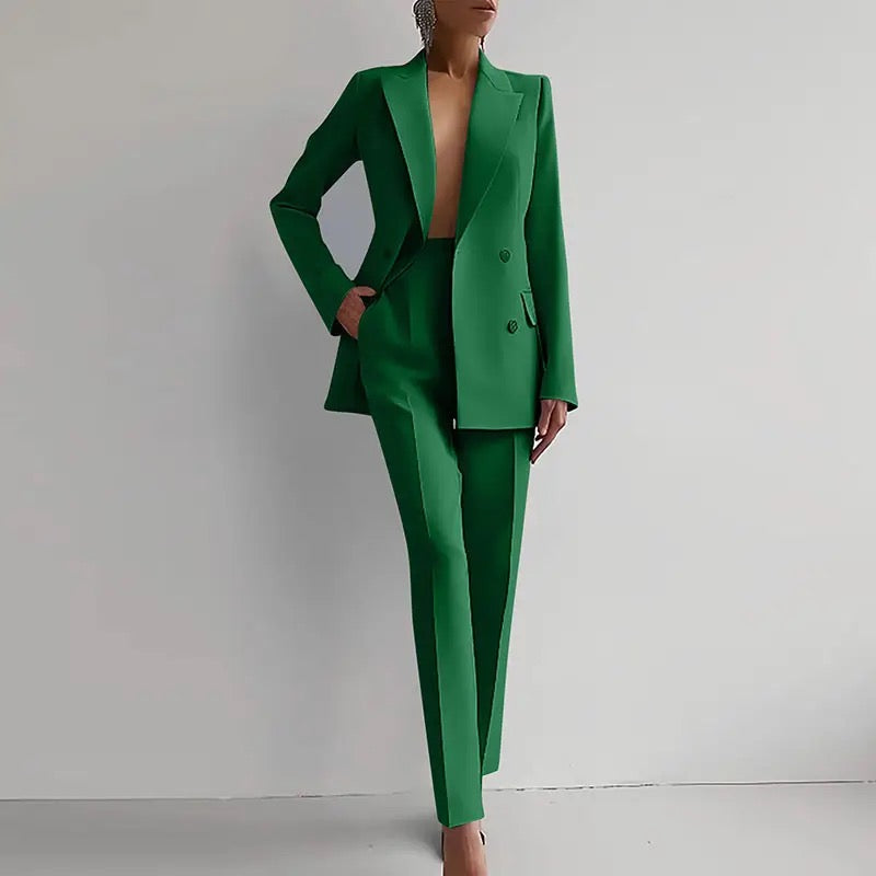 Amara - Damen Slim Fit Maßgeschneiderter Cigarette Pant Anzug für stilvolle Eleganz