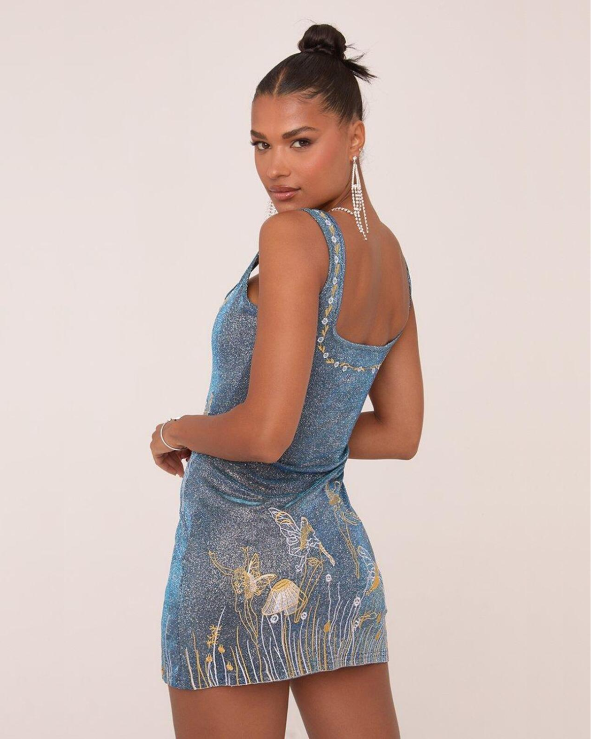 Vestido mini Celestia - Estilo y Elegancia en Cada Ocasión