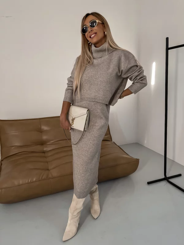 Ensemble élégant Audrey - Pull à col roulé et jupe assortie pour un look chic et sophistiqué