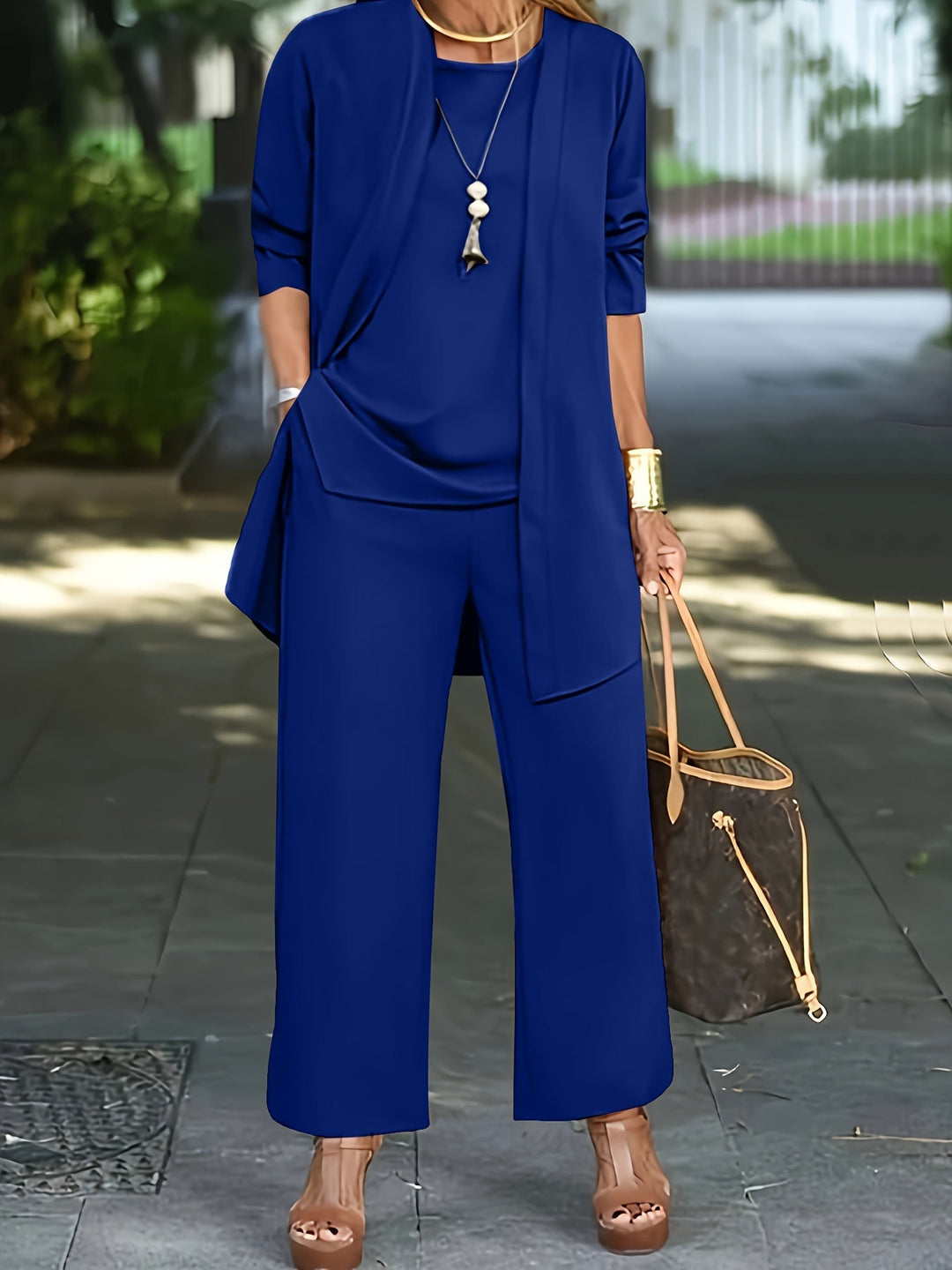 SYLVIE – VERSASTYLE THREE-PIECE SET