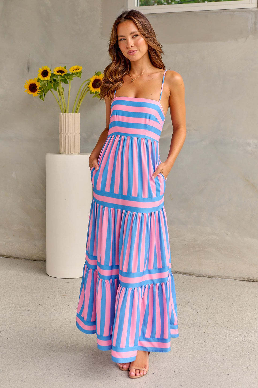 Naomi - Casual Spaghetti Strap Large Swing Maxi Dress