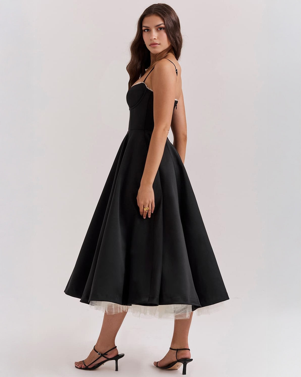 Vestido midi Selene elegante y sofisticado