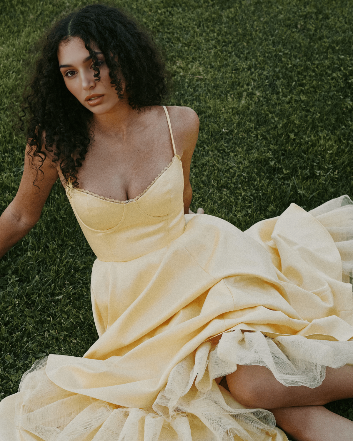 Vestido midi Selene elegante y sofisticado