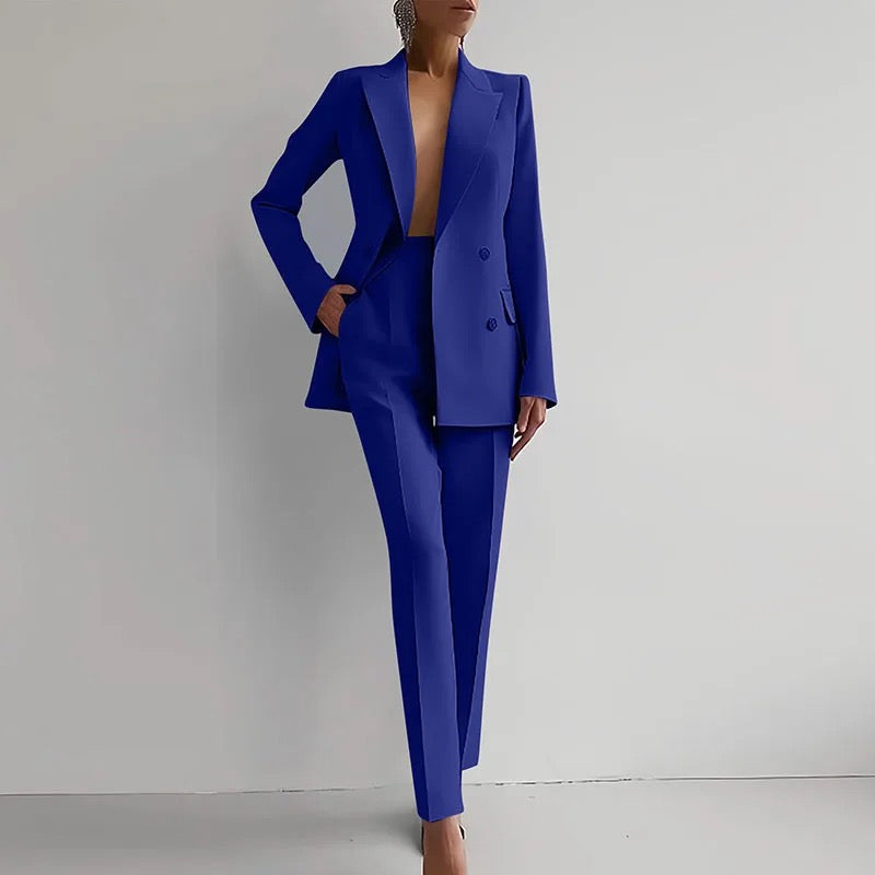 Amara - Damen Slim Fit Maßgeschneiderter Cigarette Pant Anzug für stilvolle Eleganz