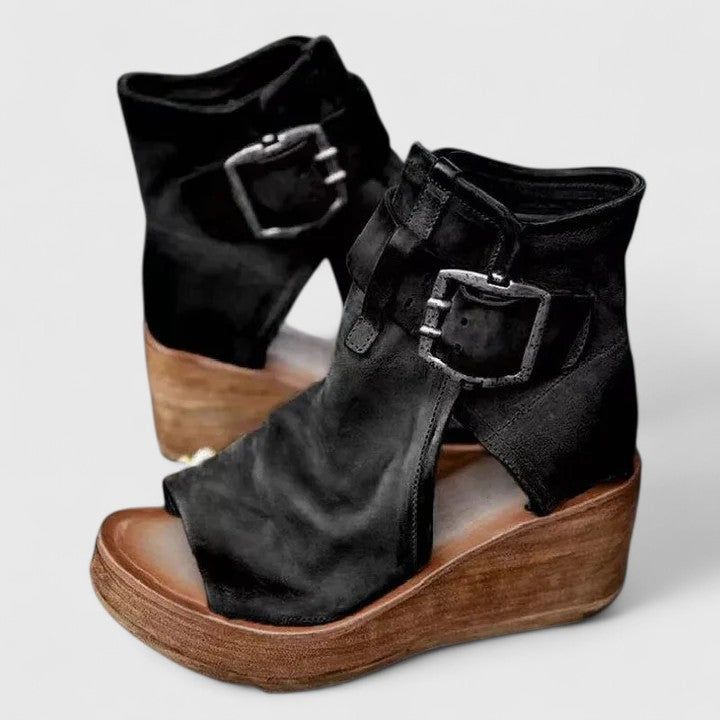 SELENETHIA – ORTHOPEDIC BOOTS