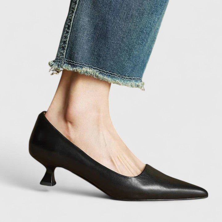 EMELYTHRA – ELEGANT HEELS