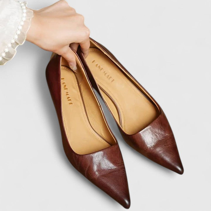 EMELYTHRA – ELEGANT HEELS