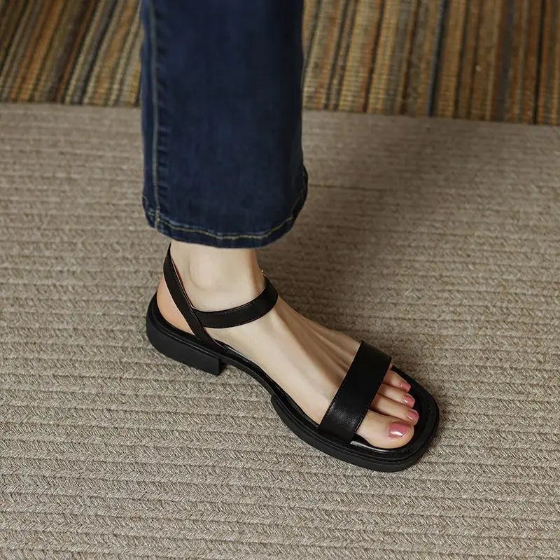 YLINA – ELEGANT LEATHER SANDALS