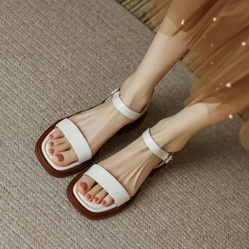 YLINA – ELEGANT LEATHER SANDALS