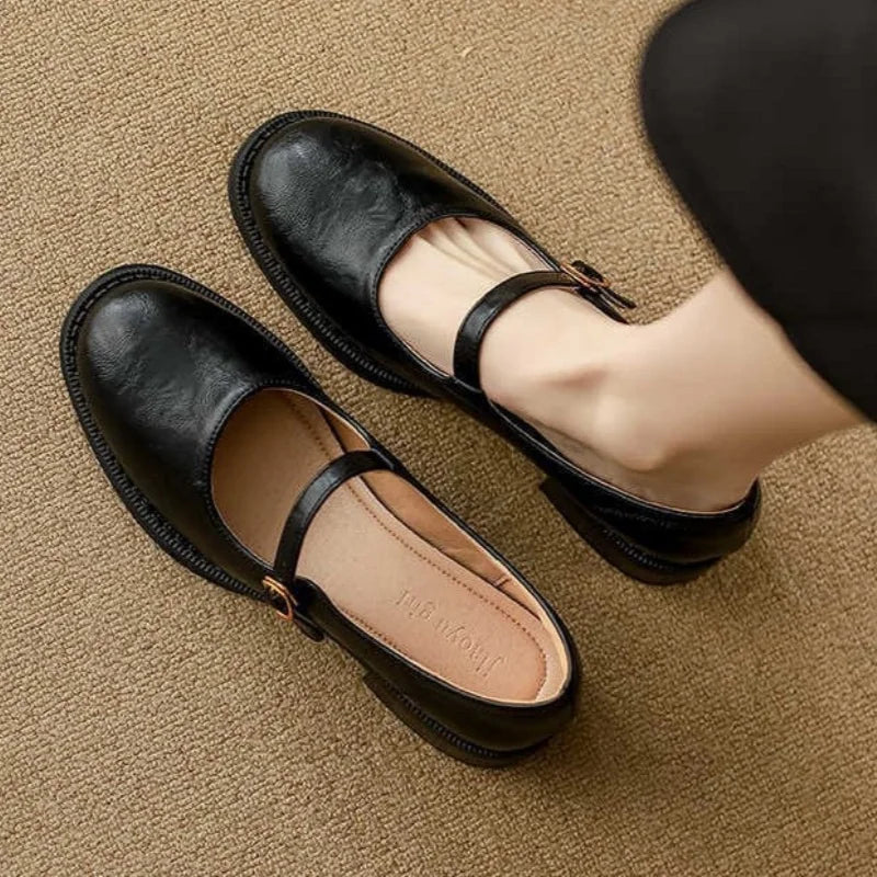 IRAVYNNA – CLASSIC LEATHER MARY JANES