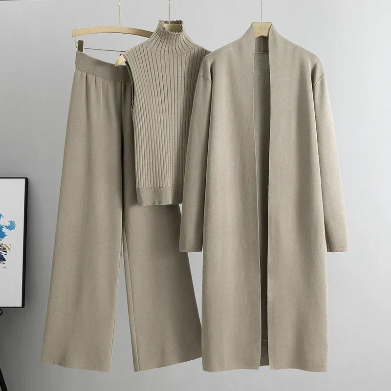 Charlotte - Timeless Elegance in a 3-Piece Set