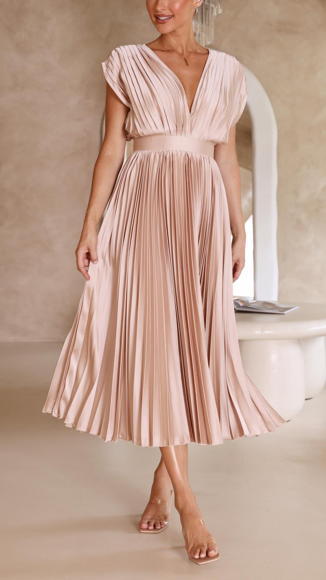 LYSIVELLE – PLEATED MAXI DRESS