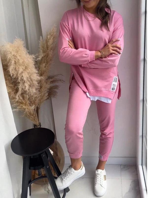 KAIA – COMFORTABLE LOUNGEWEAR SET