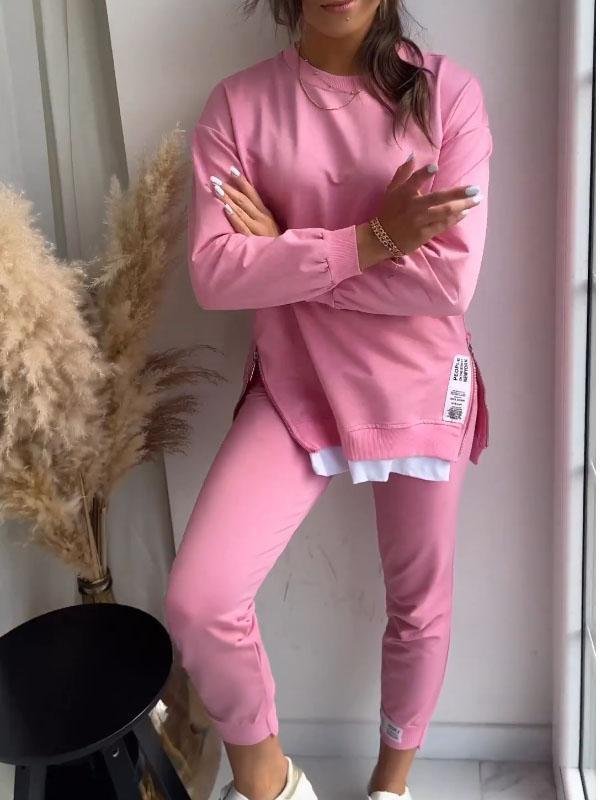 KAIA – COMFORTABLE LOUNGEWEAR SET