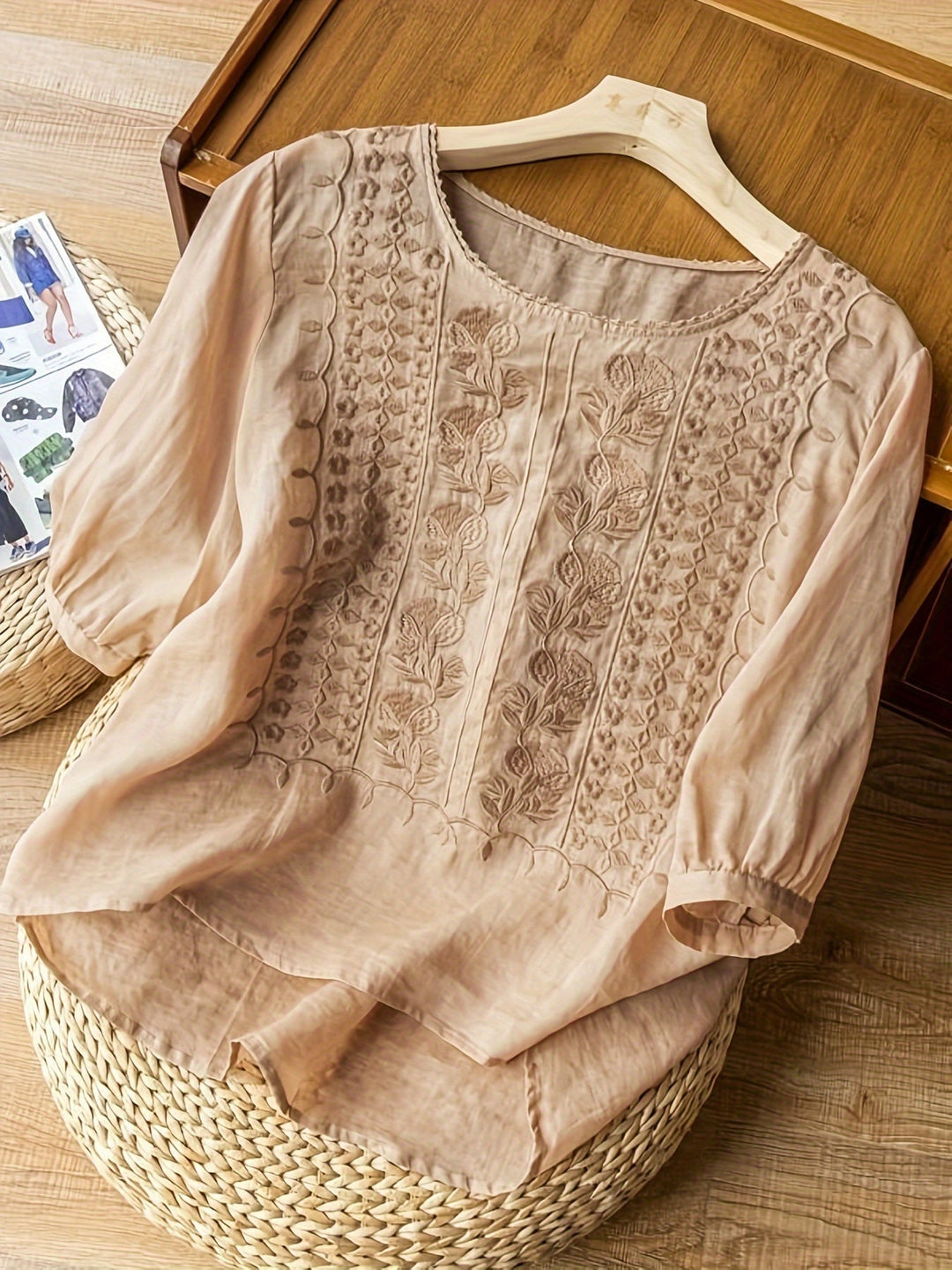 THAVINDRA – WOMEN'S EMBROIDERED BLOUSE