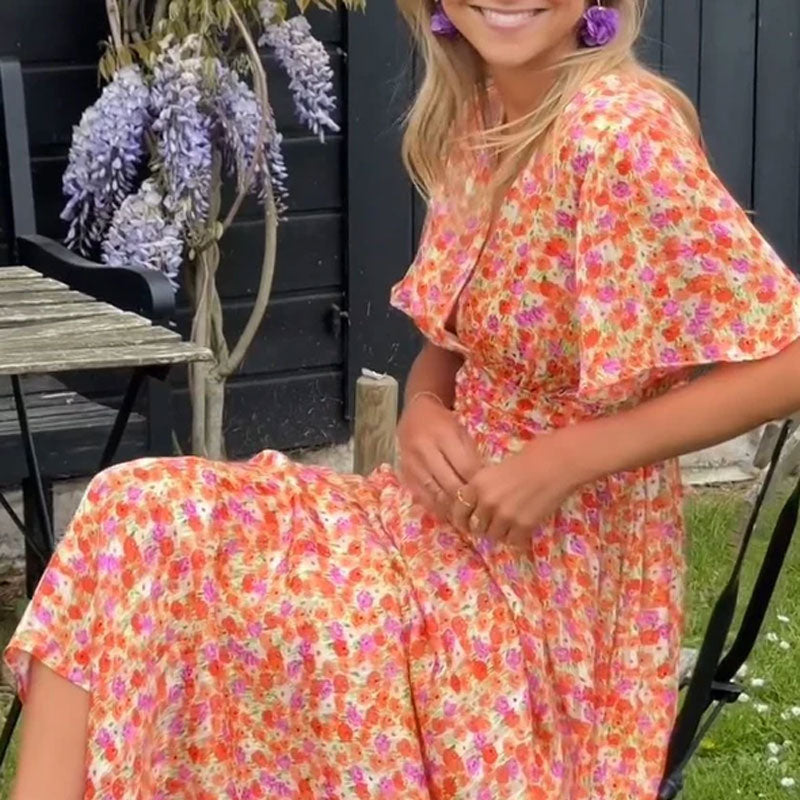 Elsie - Classic V-Neck Dress