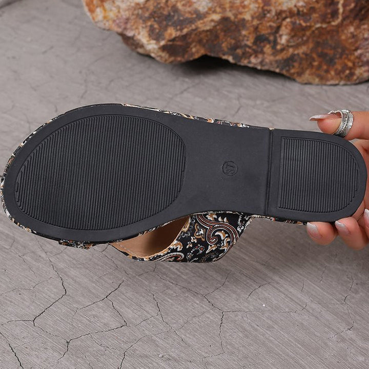 ELITHIA – LIGHTWEIGHT VINTAGE ORTHOPAEDIC SANDALS